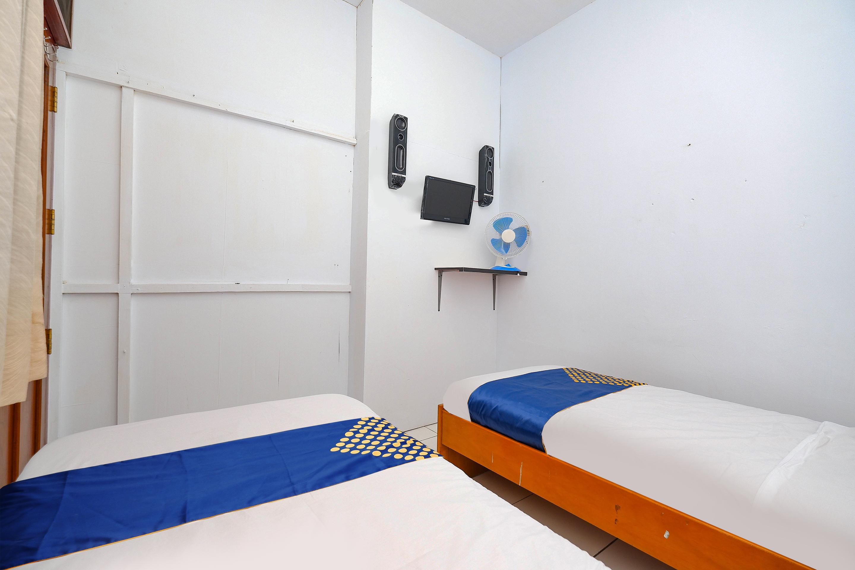 Oyo 2240 Simpang Tujuh Residence Kudus Exteriör bild