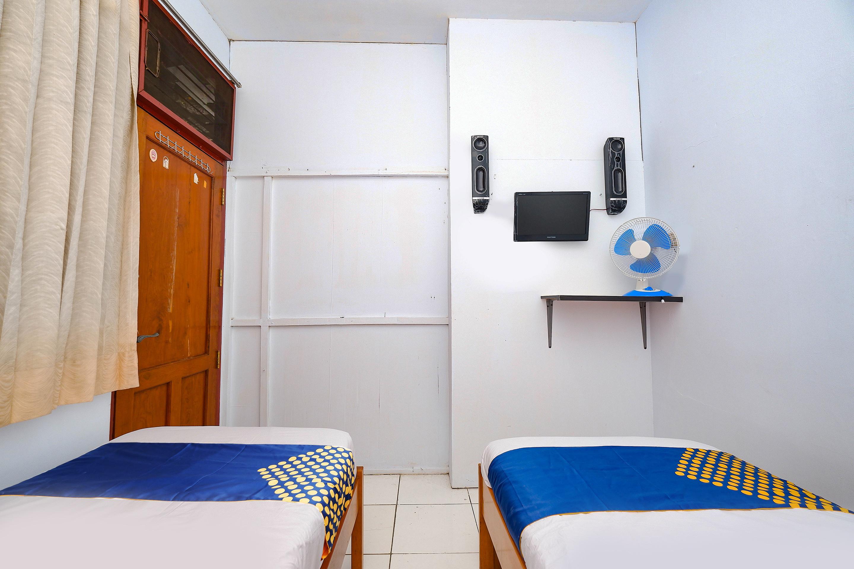 Oyo 2240 Simpang Tujuh Residence Kudus Exteriör bild