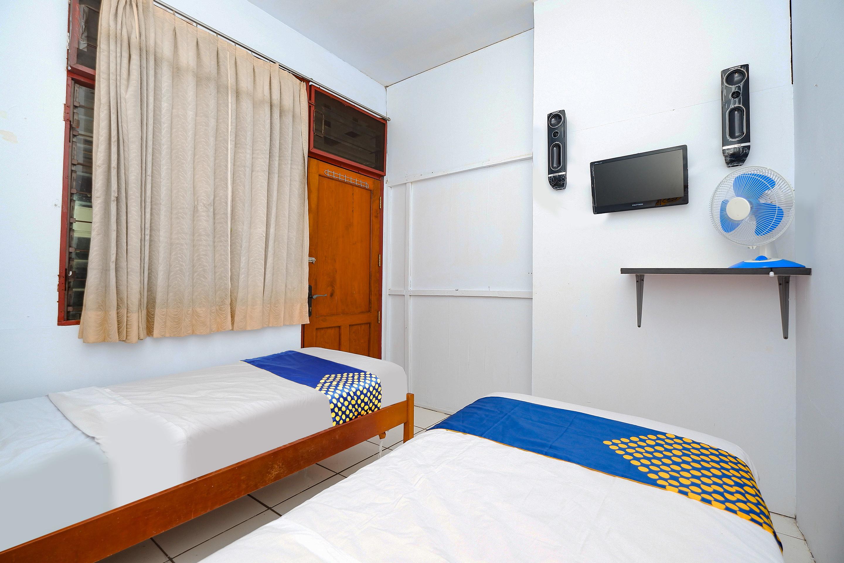 Oyo 2240 Simpang Tujuh Residence Kudus Exteriör bild