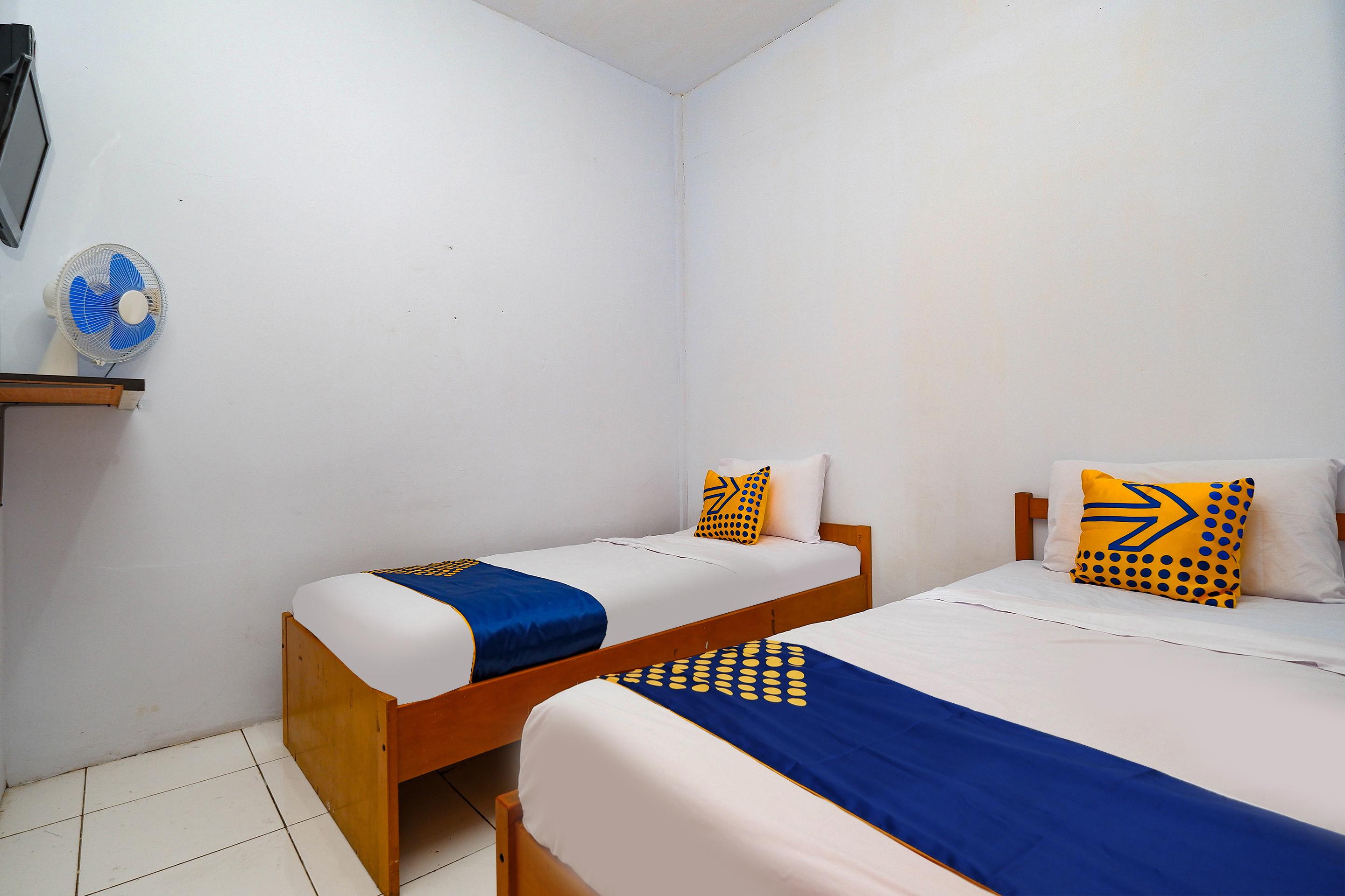 Oyo 2240 Simpang Tujuh Residence Kudus Exteriör bild