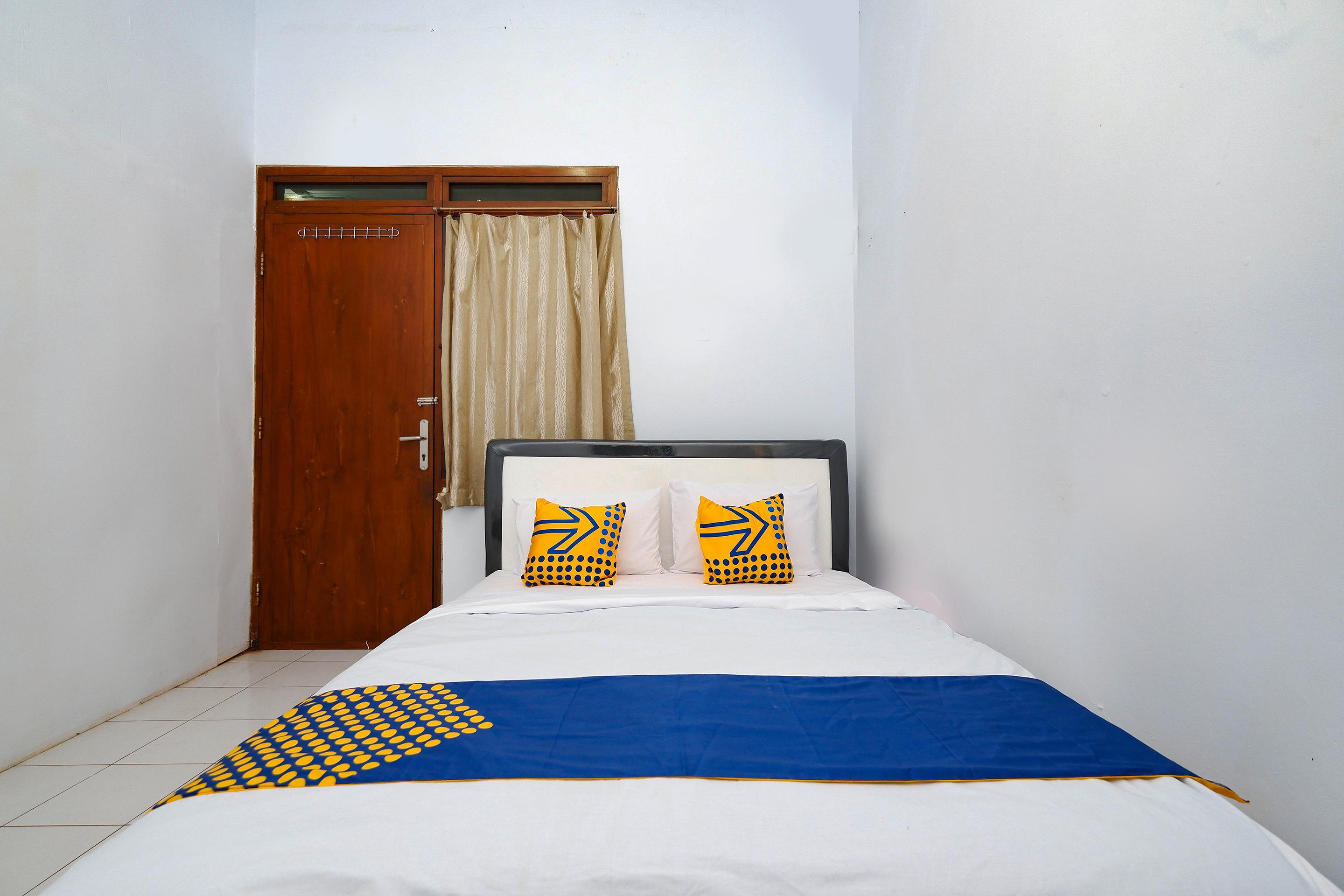 Oyo 2240 Simpang Tujuh Residence Kudus Exteriör bild