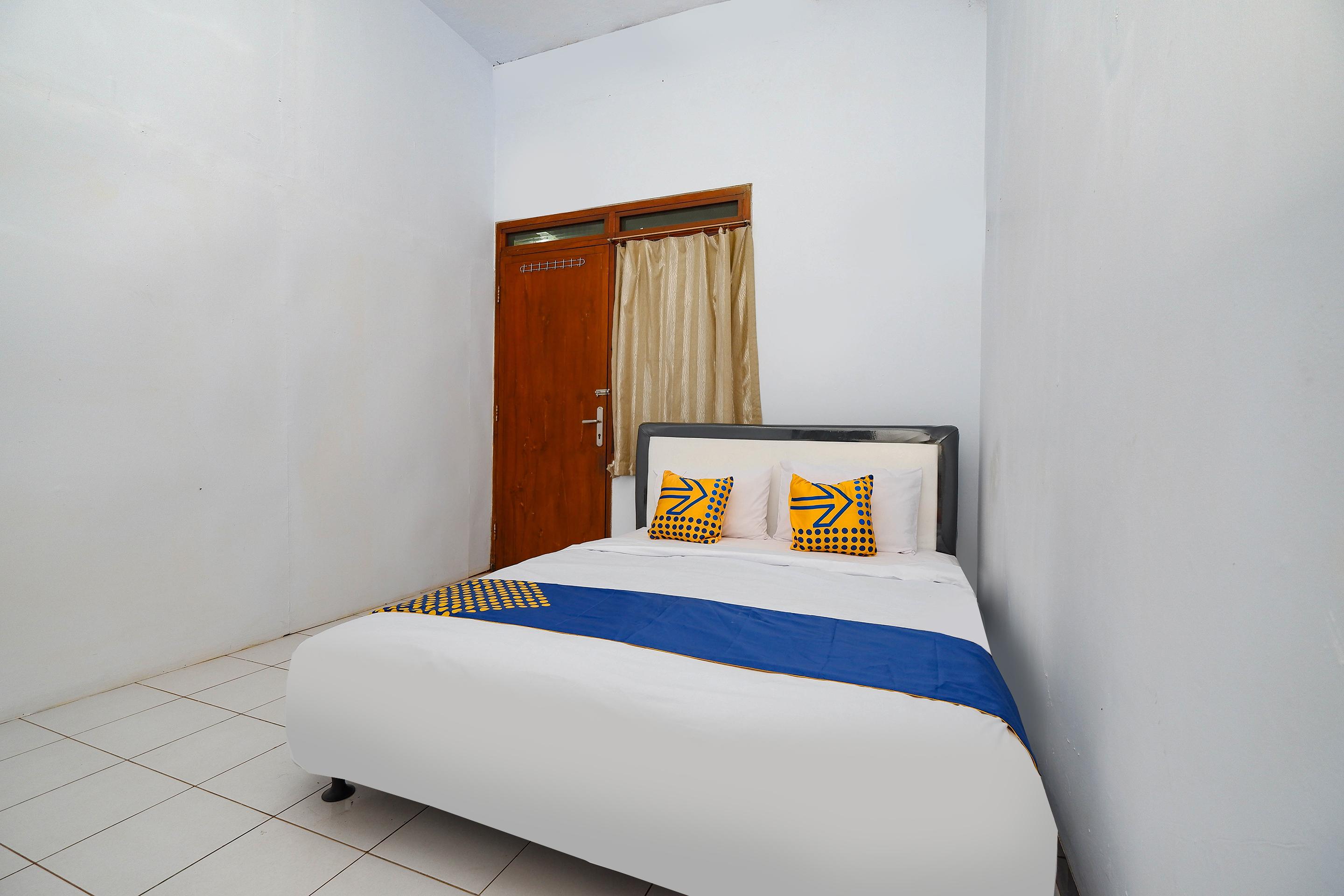 Oyo 2240 Simpang Tujuh Residence Kudus Exteriör bild