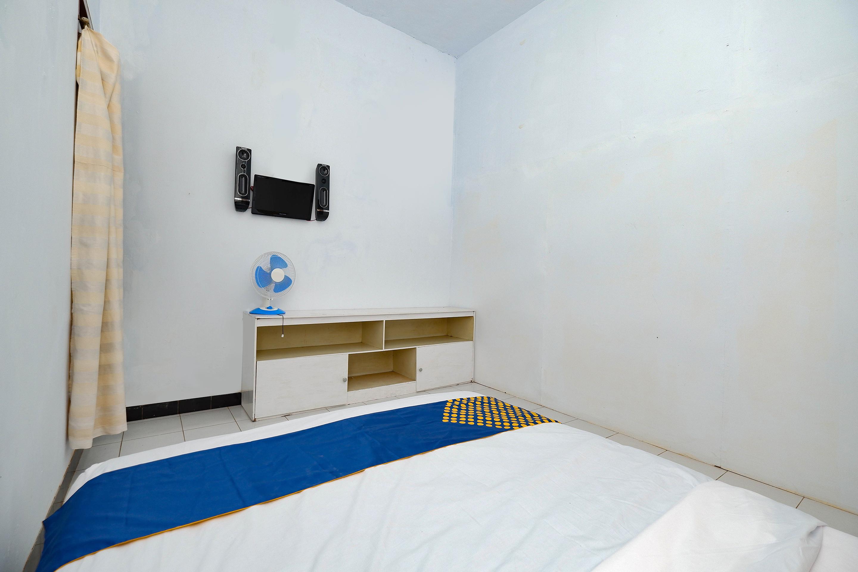 Oyo 2240 Simpang Tujuh Residence Kudus Exteriör bild