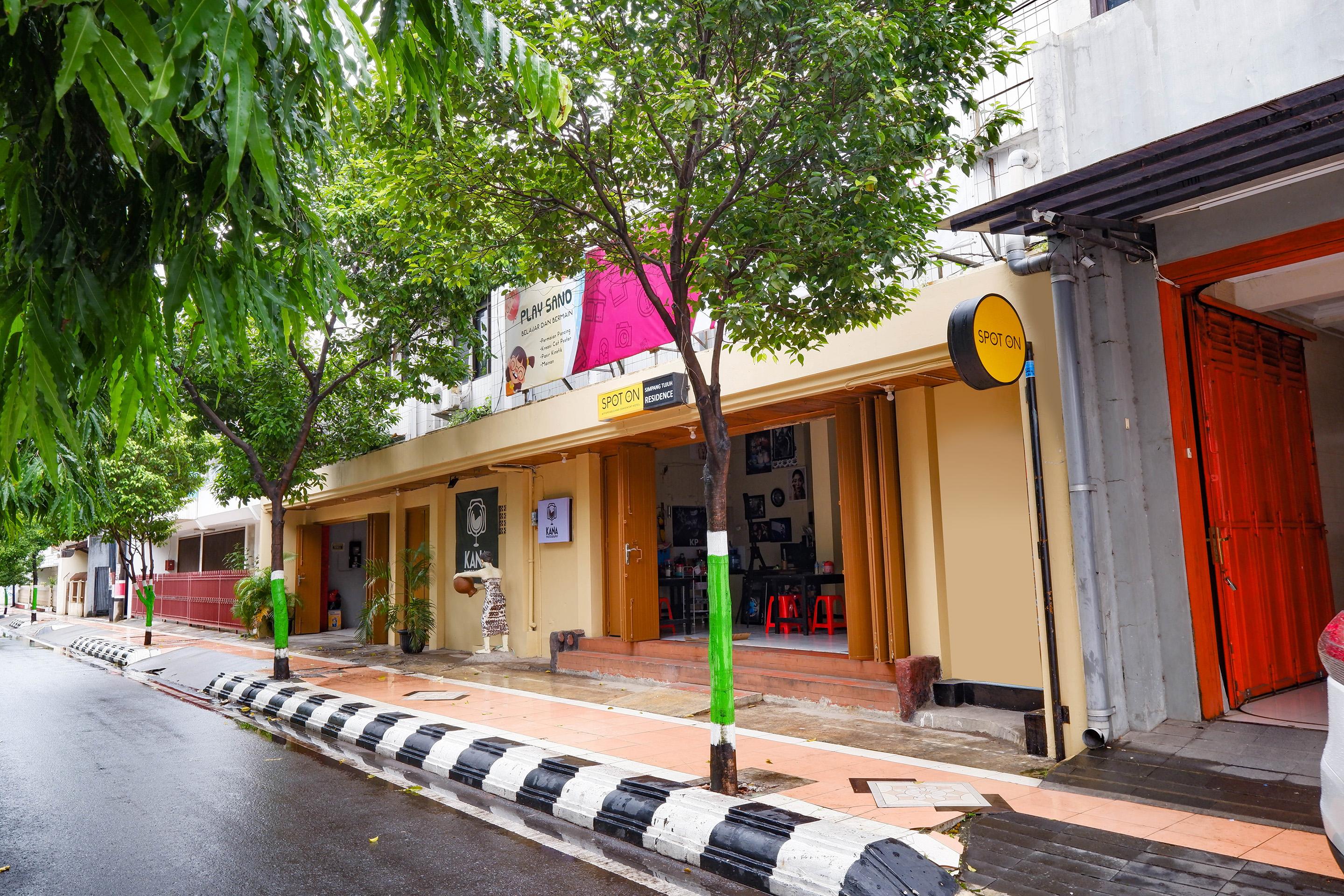 Oyo 2240 Simpang Tujuh Residence Kudus Exteriör bild
